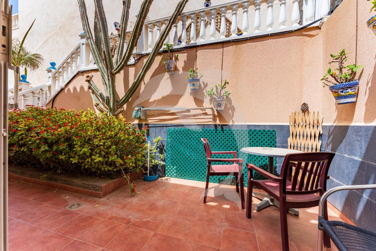 Apartamentos Los Delfines El Médano Exterior photo